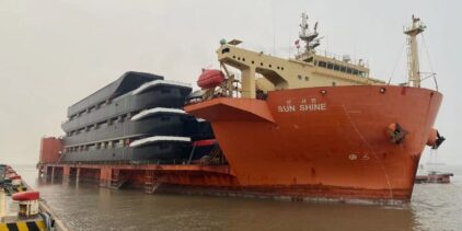 The hull of the first ever inland hydrogen vessel is on her way from Shanghai, ready for outfitting in The Netherlands